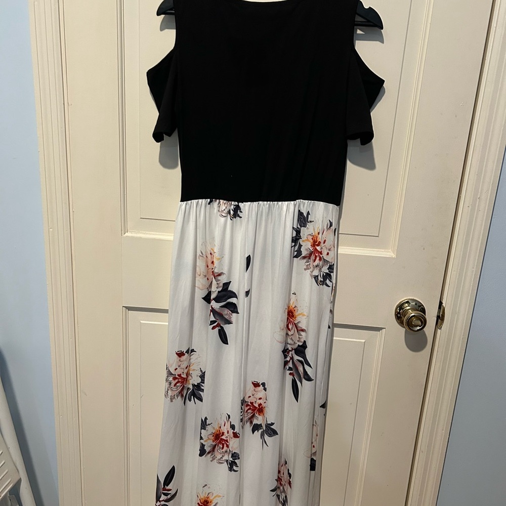 Styleworld black cold shoulder foral dress LARGE - Picture 6 of 7